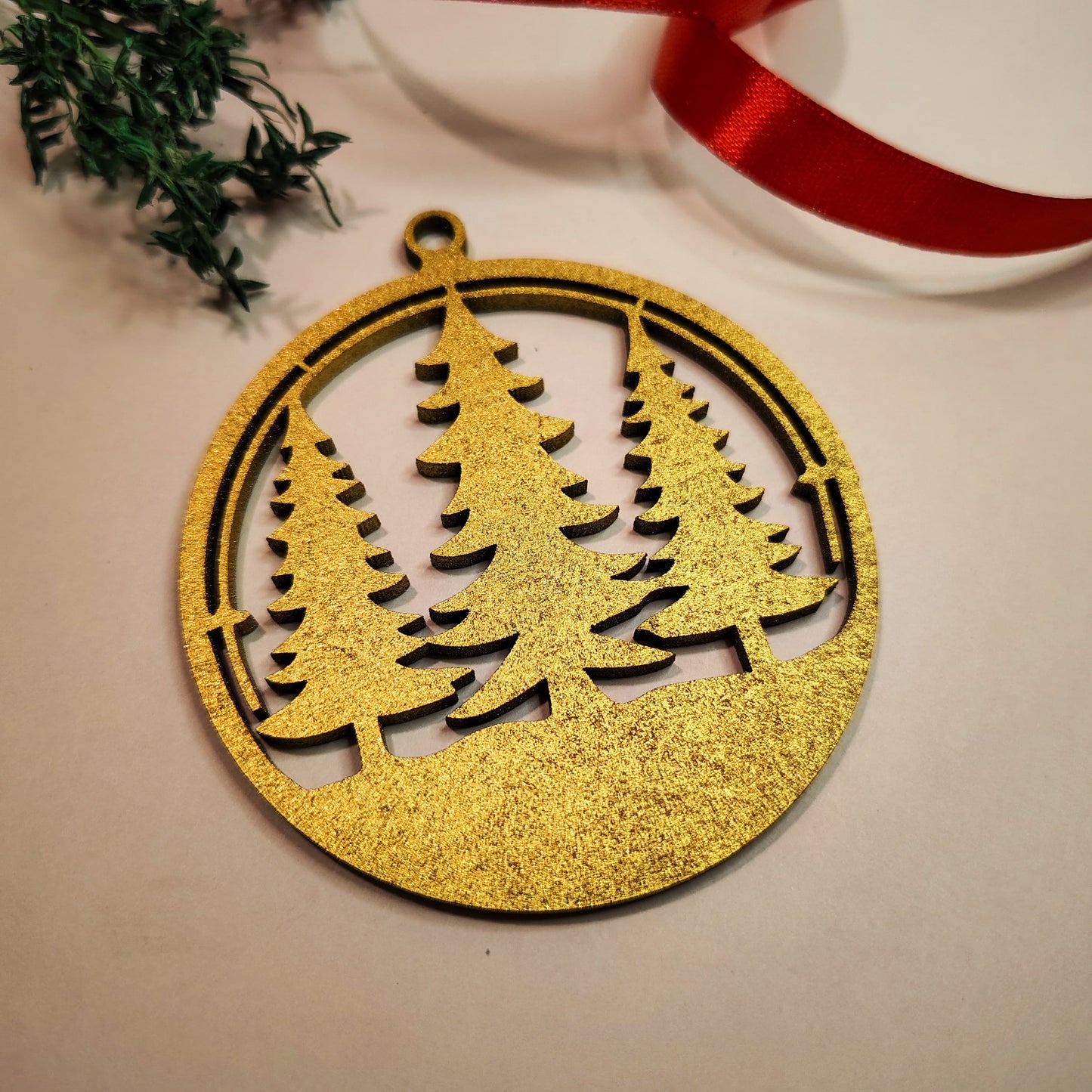 Best Christmas Tree Ornaments & Decorations