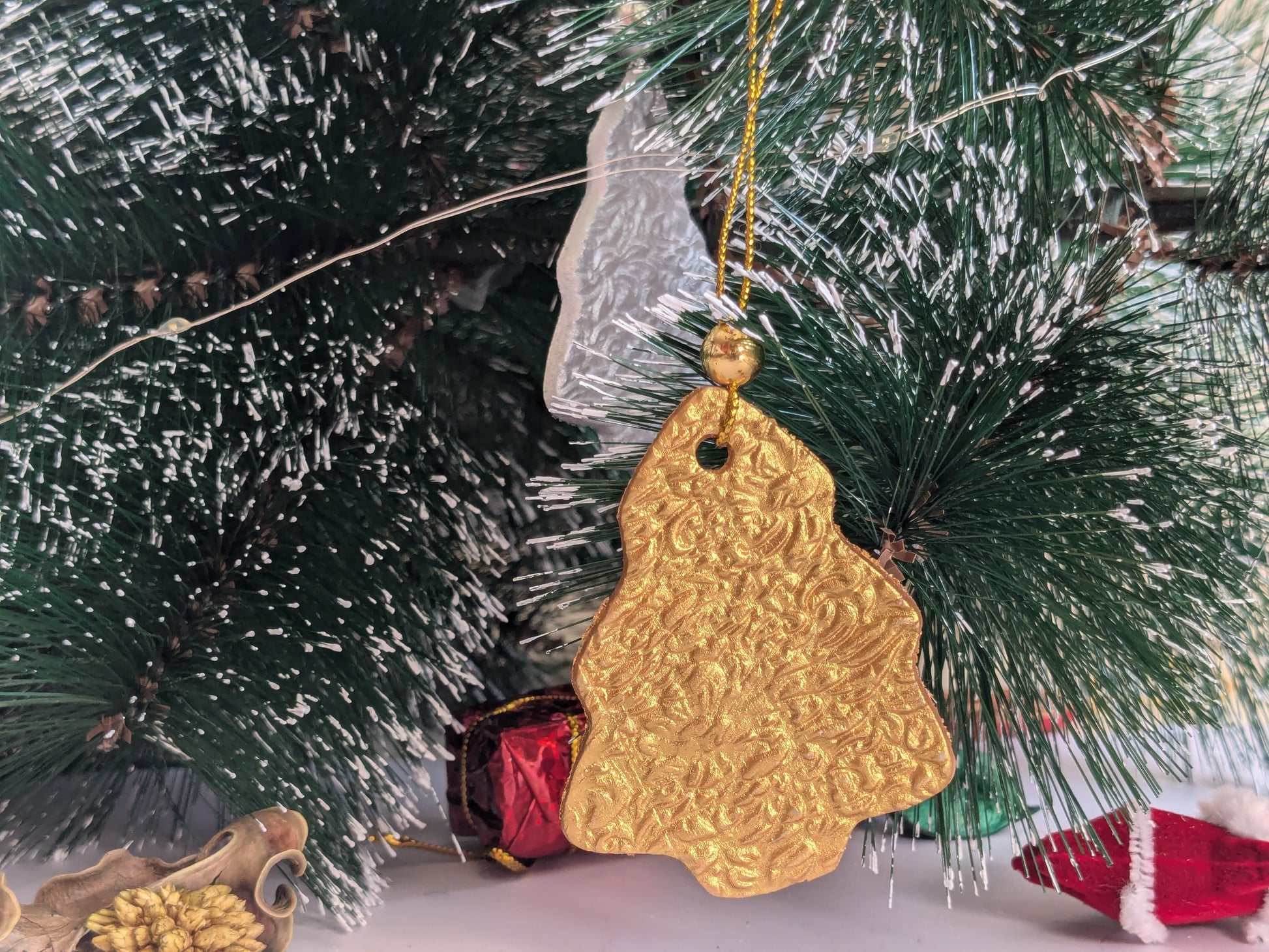 Buy Christmas Tree Ornaments Online 